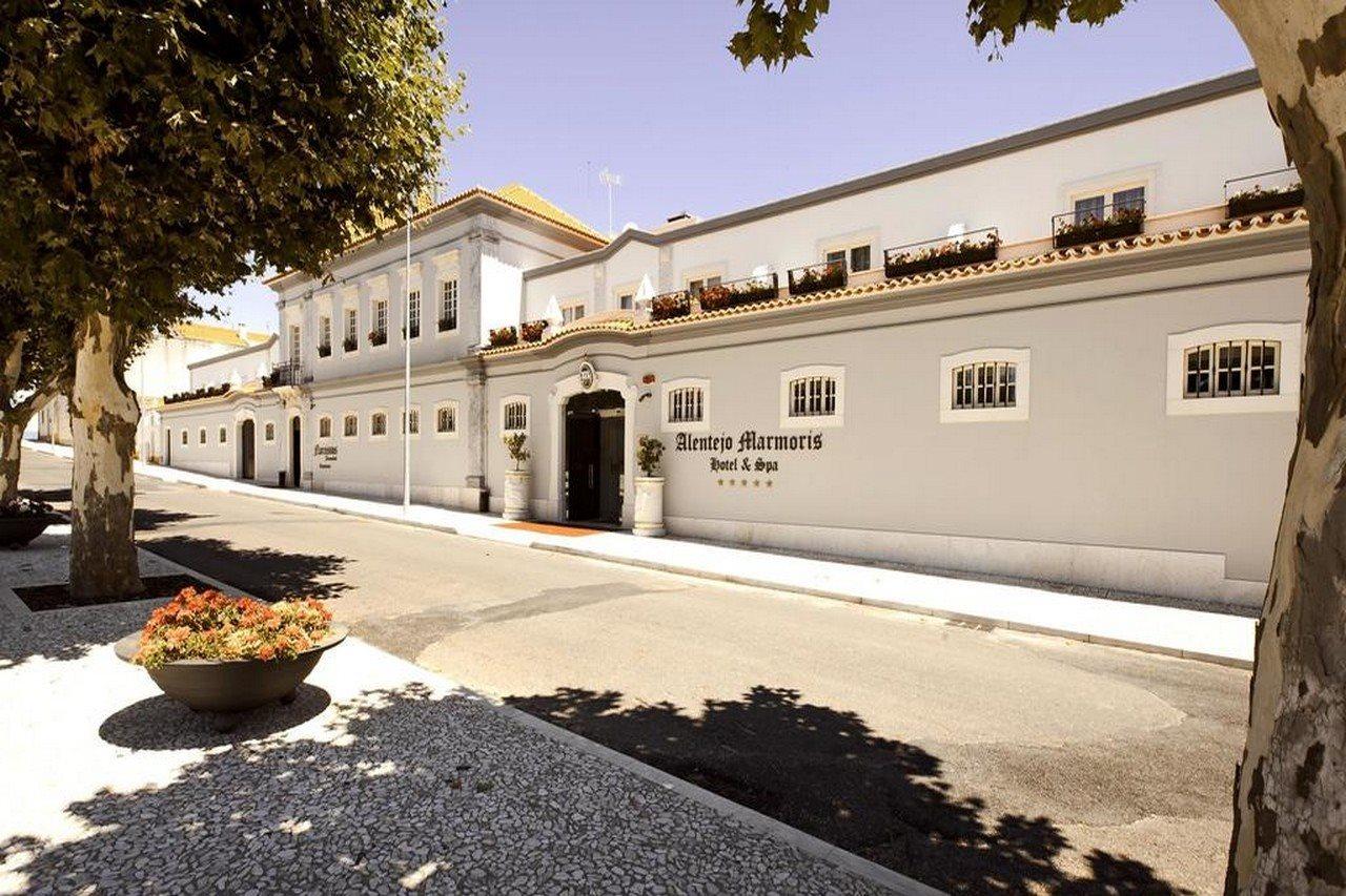 Alentejo Marmoris Hotel & Spa, A Small Luxury Hotel Of The World Vila Viçosa Zewnętrze zdjęcie The hotel in 2011