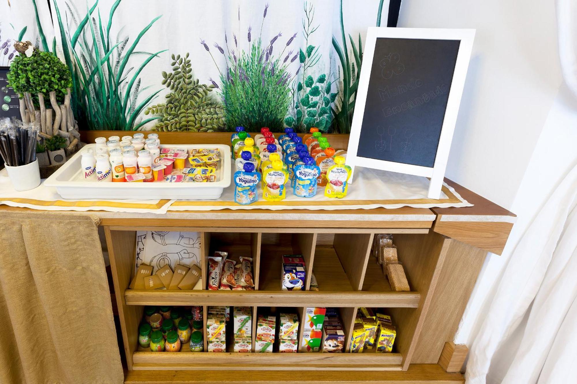 Alentejo Marmoris Hotel & Spa, A Small Luxury Hotel Of The World Vila Viçosa Zewnętrze zdjęcie A small shop in a Japanese dental clinic