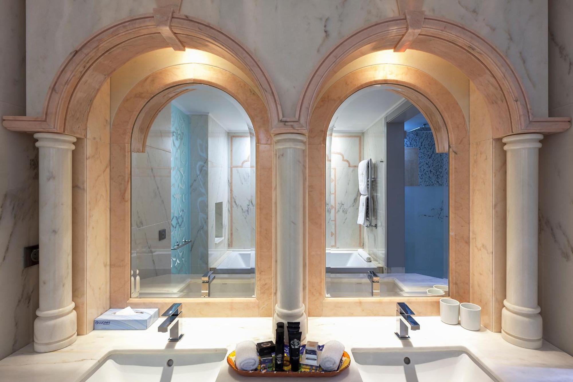 Alentejo Marmoris Hotel & Spa, A Small Luxury Hotel Of The World Vila Viçosa Zewnętrze zdjęcie Bathroom